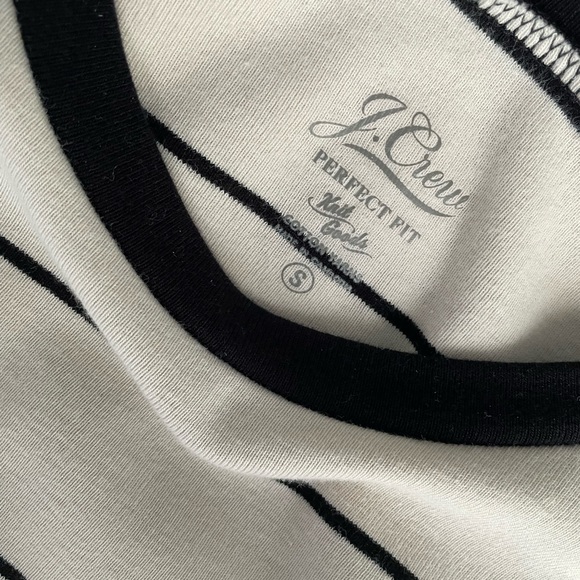 **SOLD** J. Crew — Slim Perfect Long Sleeve Tee in Dusty Ivory Black (S) - Picture 3 of 4